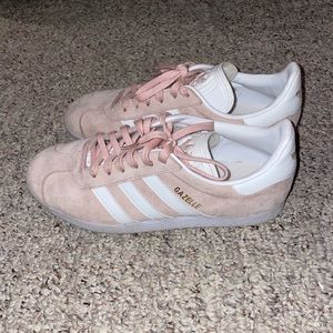 COPY - Light pink adidas gazelles
